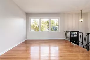 7924 Westview Ln, Woodridge, IL 60517 - Photo 11