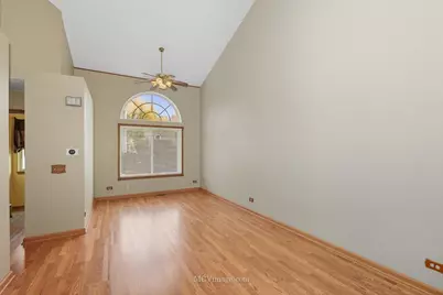 43 W Rustic Lane, Round Lake Beach, IL 60073 - Photo 7