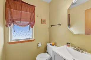 43 W Rustic Ln, Round Lake Beach, IL 60073 - Photo 5