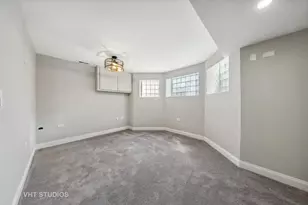 852 W Belle Plaine Ave, Chicago, IL 60613 - Photo 7