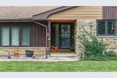 2630 Vale Court, Downers Grove, IL 60516 - Photo 3