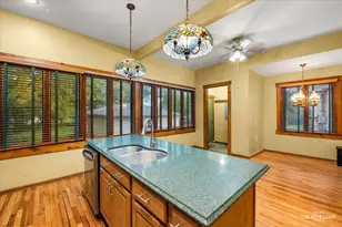 230 Comstock St, Joliet, IL 60436 - Photo 3