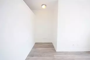 946 W Montrose Ave, Chicago, IL 60613 - Photo 5