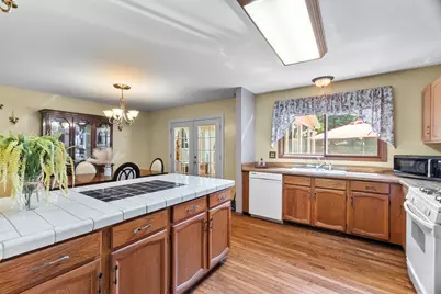 211 N Oltendorf Road, Streamwood, IL 60107 - Photo 7