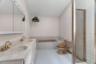 211 N Oltendorf Rd, Streamwood, IL 60107 - Photo 19