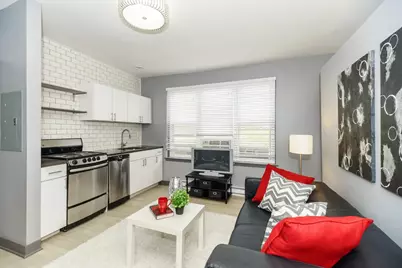 944 W Montrose Avenue #103, Chicago, IL 60613 - Photo 5