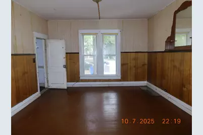 380 Calumet Boulevard, Harvey, IL 60426 - Photo 3