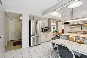 810 Silver Rock Ln, Buffalo Grove, IL 60089 - Photo 11