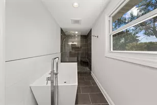 25W257 Gunston Ave, Naperville, IL 60540 - Photo 15