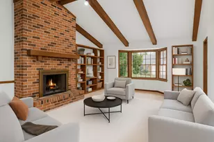 7 Douglas Dr, Sugar Grove, IL 60554 - Photo 7