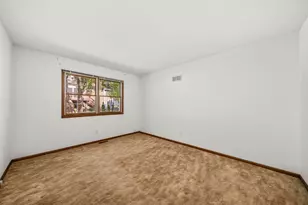 7 Douglas Dr, Sugar Grove, IL 60554 - Photo 25