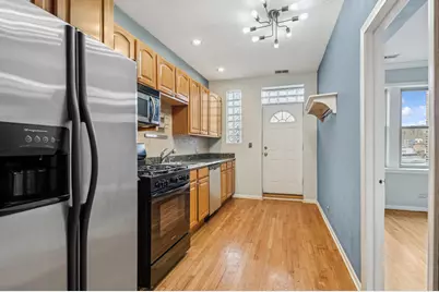 4852 N Sacramento Avenue #3, Chicago, IL 60625 - Photo 7