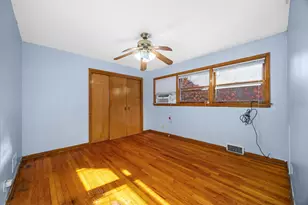 9000 S Cornell Ave, Chicago, IL 60617 - Photo 15