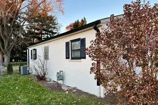 705 W Fabyan Pkwy, Geneva, IL 60134 - Photo 31