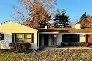 705 W Fabyan Pkwy, Geneva, IL 60134 - Photo 1