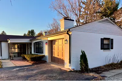 705 W Fabyan Parkway, Geneva, IL 60134 - Photo 3