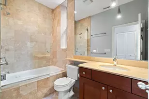 514 N Armour St, Chicago, IL 60642 - Photo 17