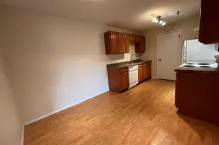 1350 Brook St, Saint Charles, IL 60174 - Photo 5