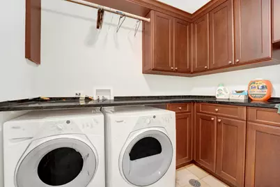 460 Pennsylvania Avenue #C, Glen Ellyn, IL 60137 - Photo 31