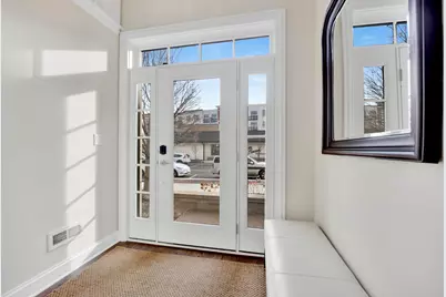 460 Pennsylvania Avenue #C, Glen Ellyn, IL 60137 - Photo 3