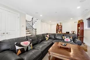 460 Pennsylvania Ave, Glen Ellyn, IL 60137 - Photo 21