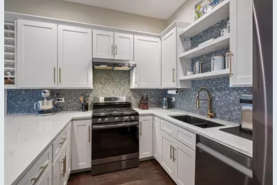 428 N Noble Street #2, Chicago, IL 60642 - Photo 9