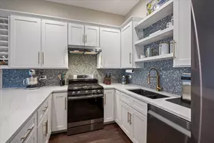 428 N Noble St, Chicago, IL 60642 - Photo 9