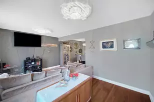 9348 S Green St, Chicago, IL 60620 - Photo 5