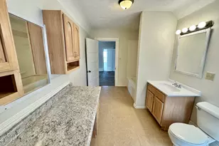 304 S Prairie St, Bloomington, IL 61701 - Photo 27