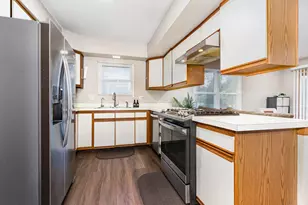 1201 Oak Ridge Dr, Streamwood, IL 60107 - Photo 11