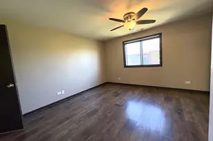 15805 Peggy Ln, Oak Forest, IL 60452 - Photo 11