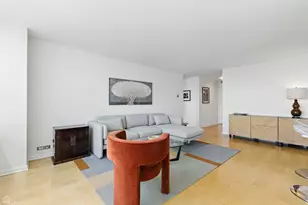 1700 E 56th St, Chicago, IL 60637 - Photo 5