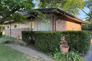 1901 W Plainfield Rd, La Grange Highlands, IL 60525 - Photo 3