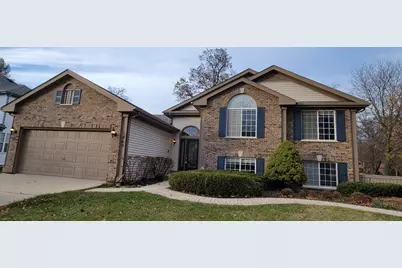 260 Shipland Drive, Crystal Lake, IL 60012 - Photo 1