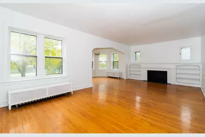 208 S Austin Boulevard, Oak Park, IL 60302 - Photo 5