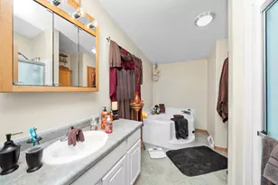 32 Peggy Dr, Sandwich, IL 60548 - Photo 15