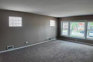 15501 Maryland Ave, Dolton, IL 60419 - Photo 3