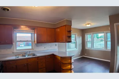 15501 Maryland Avenue, Dolton, IL 60419 - Photo 11