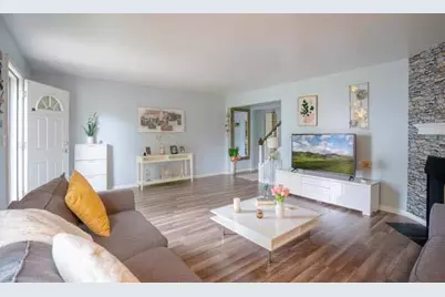 938 Cardiff Court #938, Schaumburg, IL 60194 - Photo 3