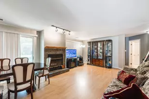 1329 E Evergreen Dr, Palatine, IL 60074 - Photo 5