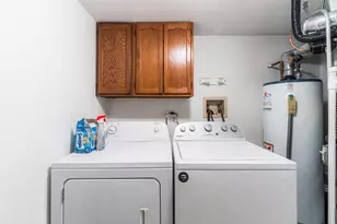 1329 E Evergreen Dr, Palatine, IL 60074 - Photo 15