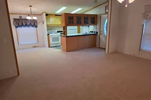 756 B Mallard Cir, Sandwich, IL 60548 - Photo 3