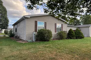 756 B Mallard Cir, Sandwich, IL 60548 - Photo 13