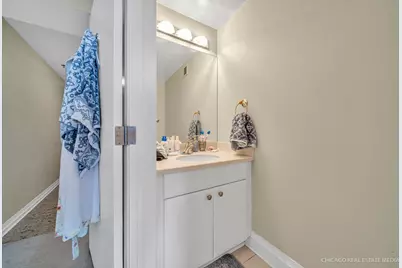 33 W Ontario Street #33i, Chicago, IL 60654 - Photo 5