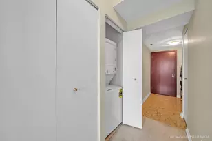 33 W Ontario St, Chicago, IL 60654 - Photo 3