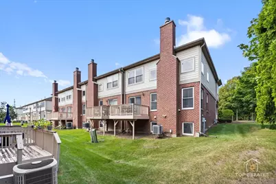 1651 Pauline Circle #1651, Mundelein, IL 60060 - Photo 35