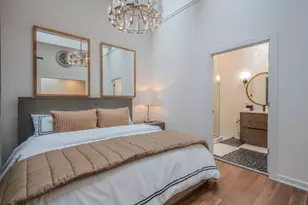 22 E Elm St, Chicago, IL 60611 - Photo 23