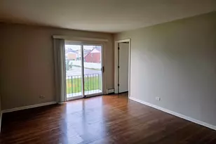 9561 Dee Rd, Des Plaines, IL 60016 - Photo 3