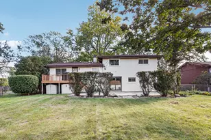 1504 E Emmerson Ln, Mount Prospect, IL 60056 - Photo 25