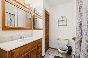 1504 E Emmerson Ln, Mount Prospect, IL 60056 - Photo 15